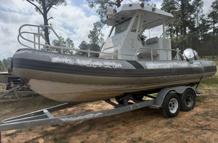 <strong>2010 Aluminum Chambered Boat ABC 300 G2 VSL 472</strong>2010 ACB 21 CC Patrol 