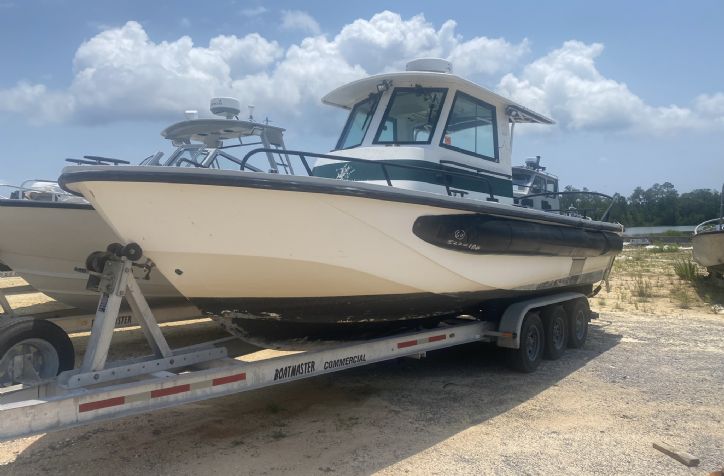 <strong>2008 27 Boston Whaler Guardian</strong>2008 27 Boston Whaler Guardian 