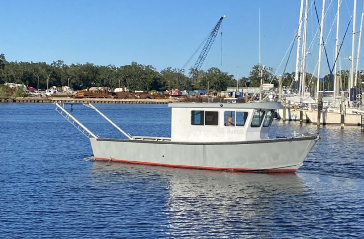 <strong>30 Cape Marine Research Vessel </strong>1992 30' Cape Marine research vessel 