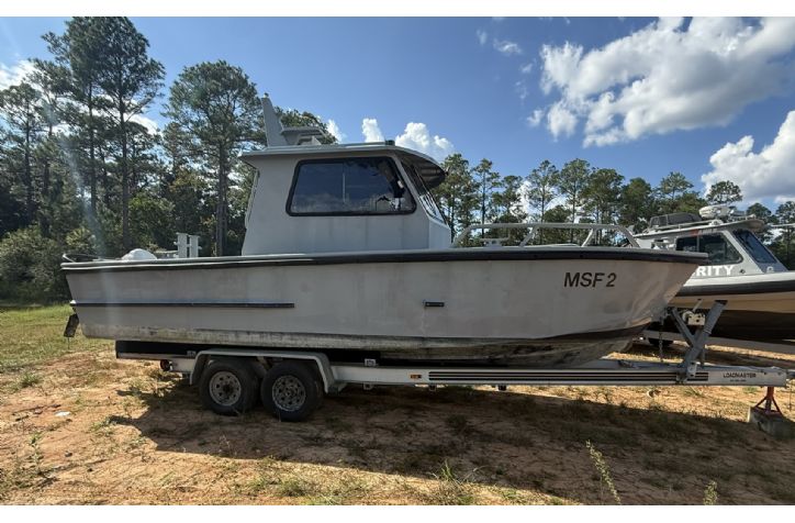 <strong>25 Silverships Workboat</strong>2004 Silvership Workboat