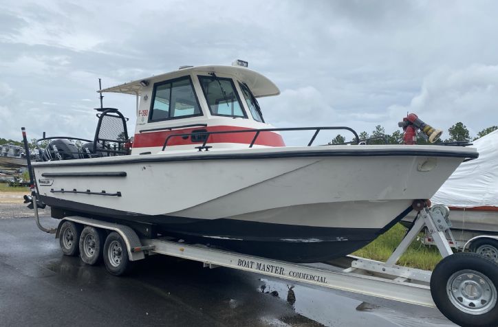 <strong>2006 Boston Whaler Vigilant </strong>2006 Boston  Whaler Vigilant twin 250 Mercury 