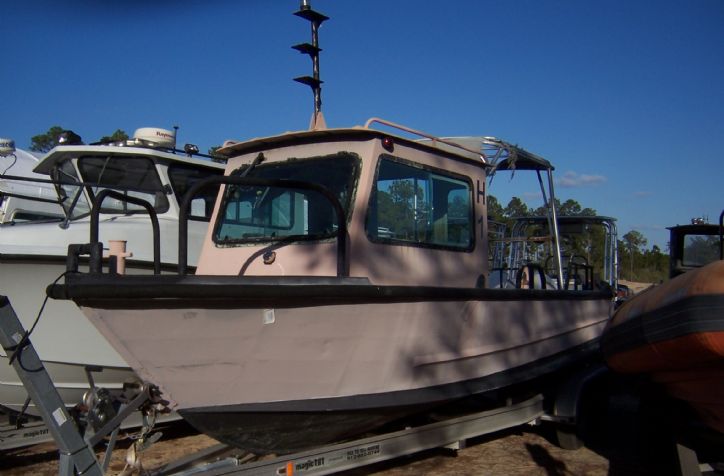 <strong>24 PBI Aluminum Workboat </strong>24' PBI Aluminum workboat. Vessel is in good shape and is set up for twin outboards.