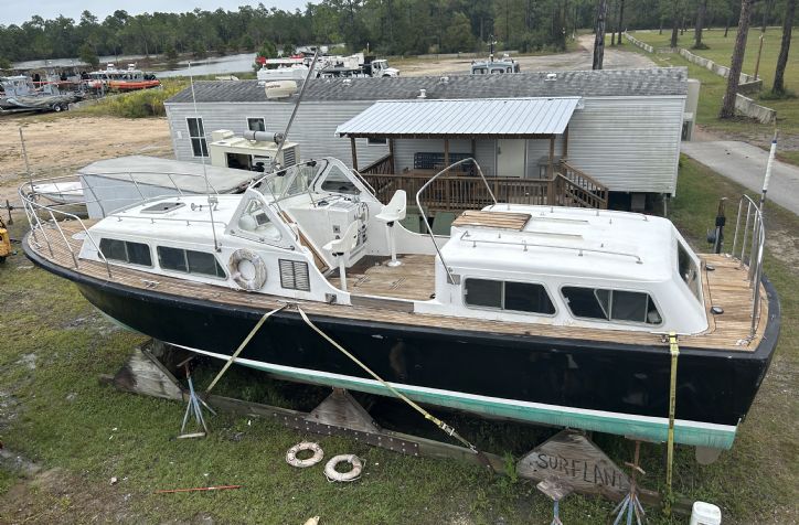 <strong>1991 40 Willard Captains Gig</strong>1991 40 Willard Captains Gig Twin Diesel 