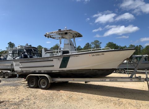 2003 Boston Whaler 240JC